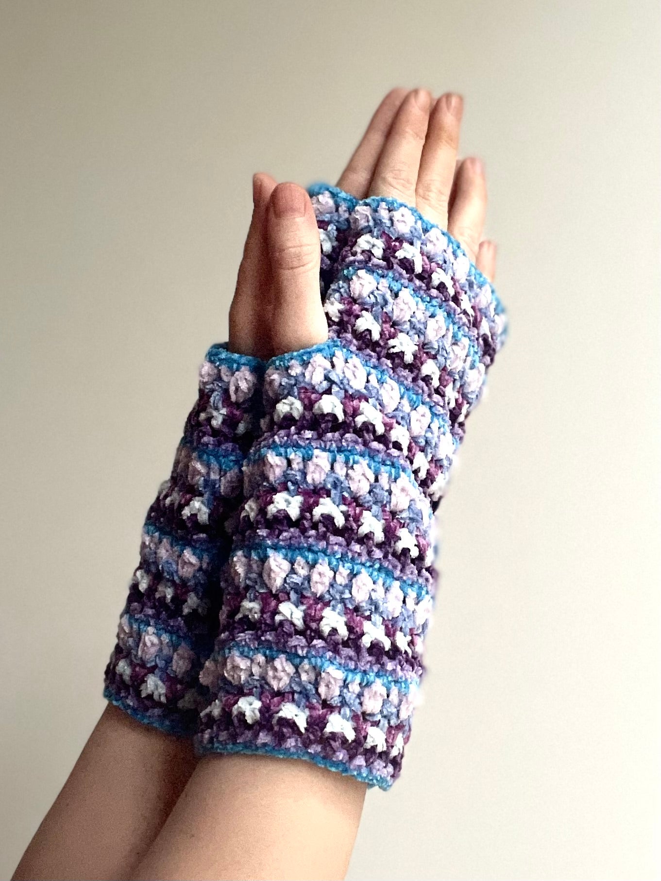 Crochet Kit: Serenity Fingerless Gloves in Crushed Velvet